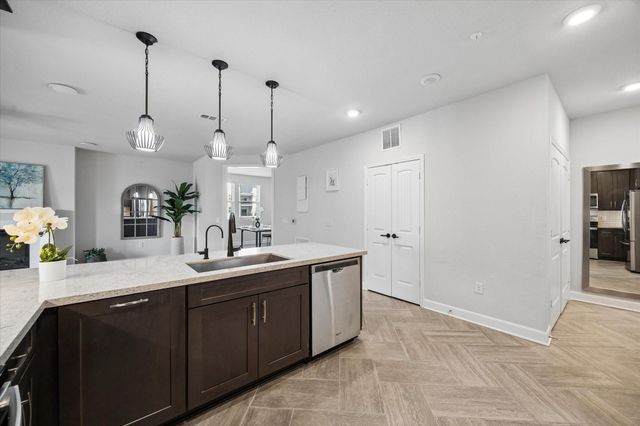 6804 Westview Dr, Unit 2307 Drive 2307, Houston, TX 77055