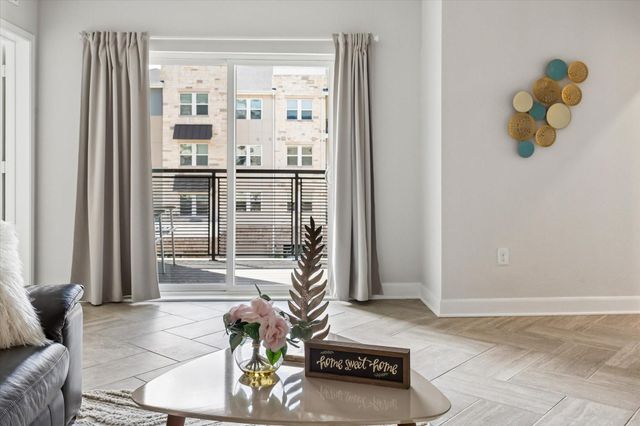 6804 Westview Dr, Unit 2307 Drive 2307, Houston, TX 77055