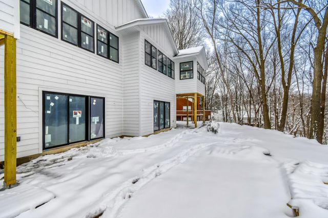 20383 Excelsior Boulevard, Excelsior, MN 55331