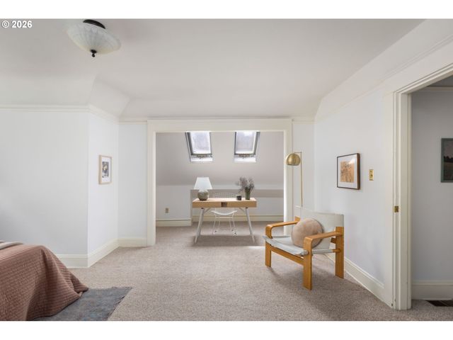 2827 Ne 20TH Ave, Portland, OR 97212