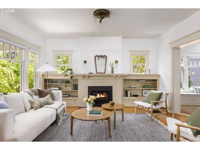 2827 Ne 20TH Ave, Portland, OR 97212