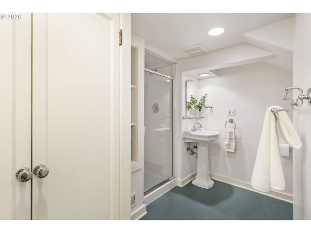 2827 Ne 20TH Ave, Portland, OR 97212
