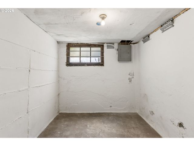 2827 Ne 20TH Ave, Portland, OR 97212