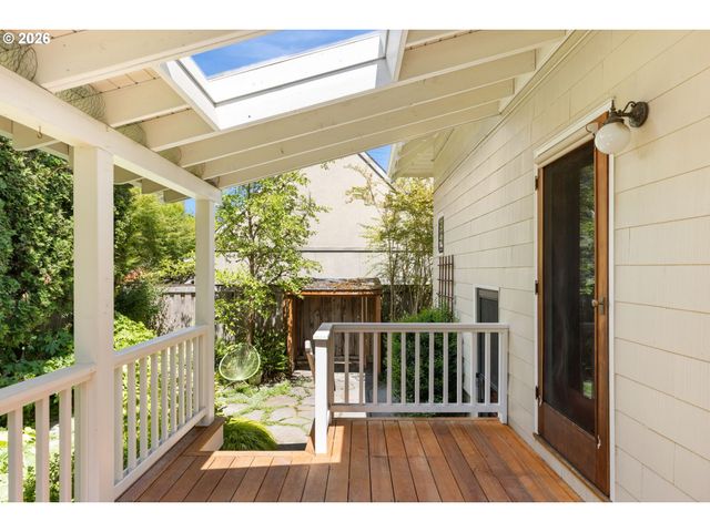 2827 Ne 20TH Ave, Portland, OR 97212