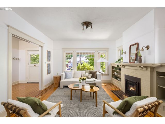 2827 Ne 20TH Ave, Portland, OR 97212