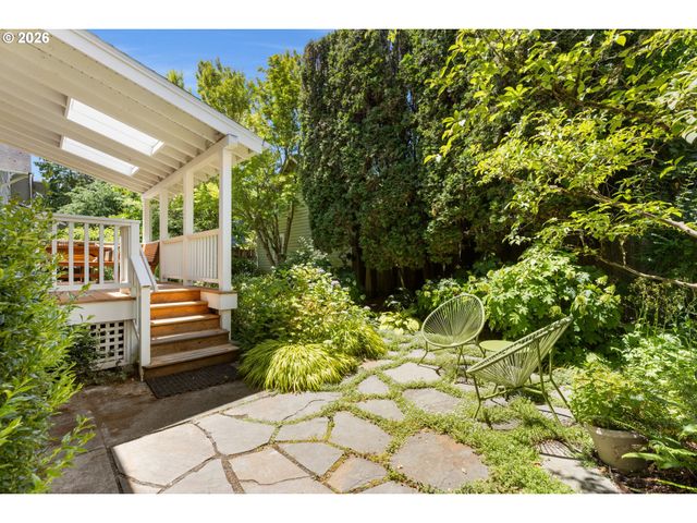 2827 Ne 20TH Ave, Portland, OR 97212
