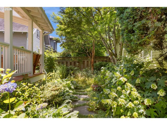 2827 Ne 20TH Ave, Portland, OR 97212