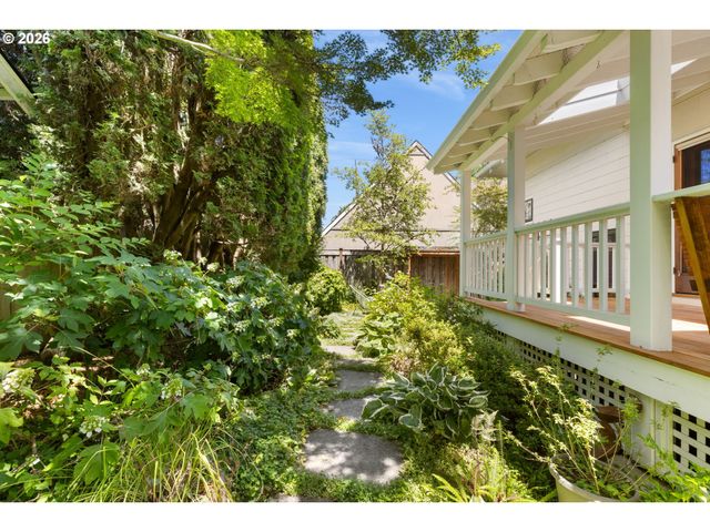 2827 Ne 20TH Ave, Portland, OR 97212