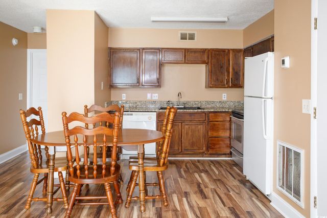 405 Cambridge Cir Apt B4, Murrells Inlet, SC 29576