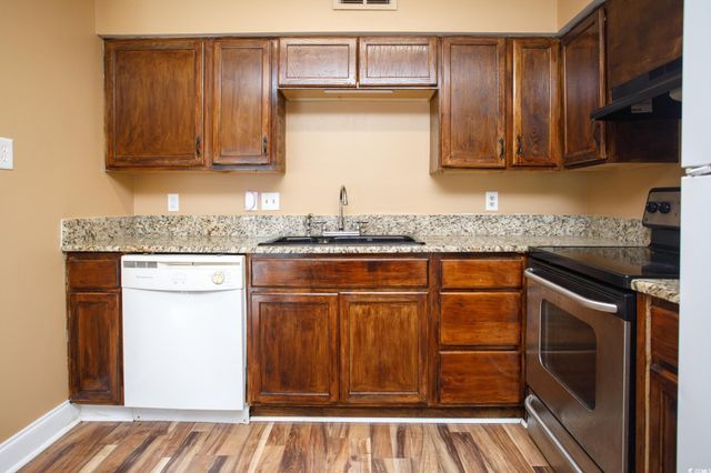 405 Cambridge Cir Apt B4, Murrells Inlet, SC 29576