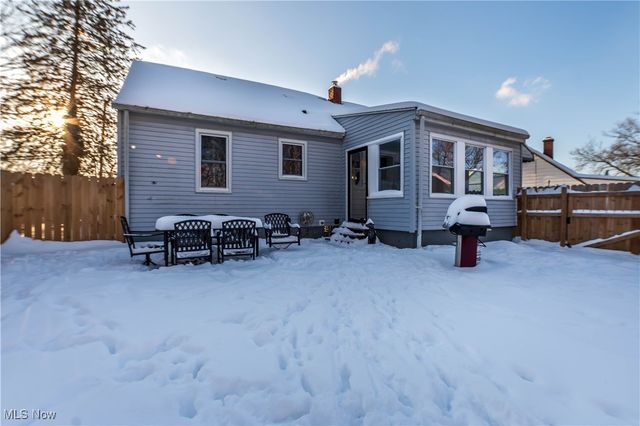 147 Woolf Avenue, Akron, OH 44312