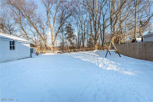 147 Woolf Avenue, Akron, OH 44312