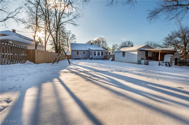 147 Woolf Avenue, Akron, OH 44312