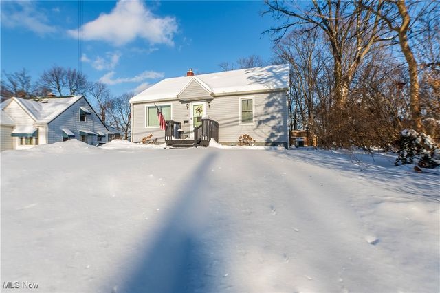 147 Woolf Avenue, Akron, OH 44312