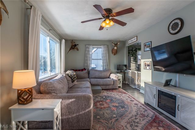 147 Woolf Avenue, Akron, OH 44312