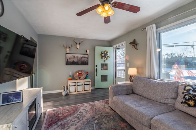 147 Woolf Avenue, Akron, OH 44312