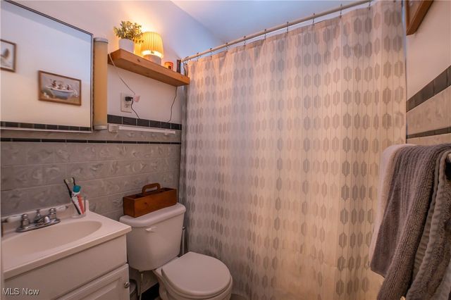 147 Woolf Avenue, Akron, OH 44312