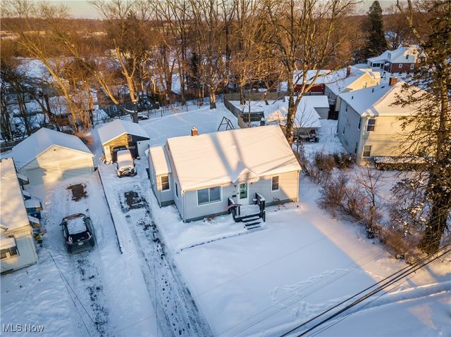 147 Woolf Avenue, Akron, OH 44312