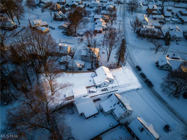 147 Woolf Avenue, Akron, OH 44312