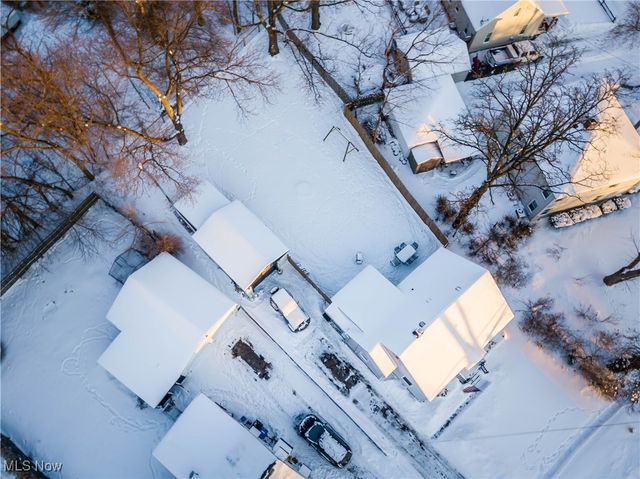 147 Woolf Avenue, Akron, OH 44312