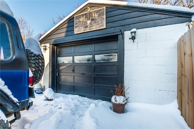 147 Woolf Avenue, Akron, OH 44312