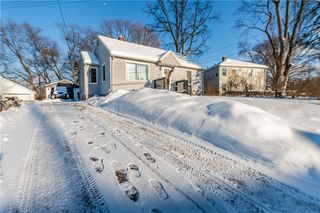 147 Woolf Avenue, Akron, OH 44312