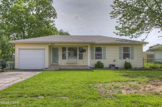 303 Verbryck Avenue, Carl Junction, MO 64834