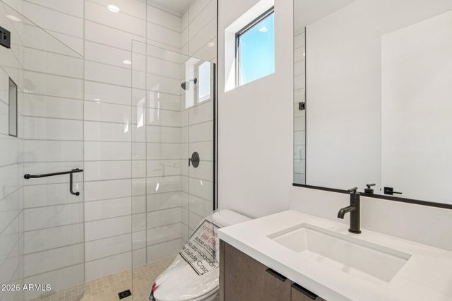 2351 E AQUARIUS Place, Chandler, AZ 85249