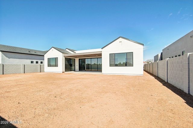 2351 E AQUARIUS Place, Chandler, AZ 85249