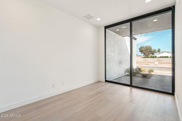 2351 E AQUARIUS Place, Chandler, AZ 85249