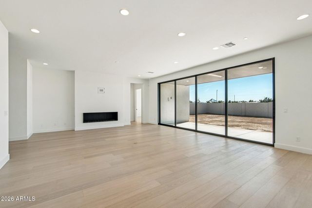 2351 E AQUARIUS Place, Chandler, AZ 85249