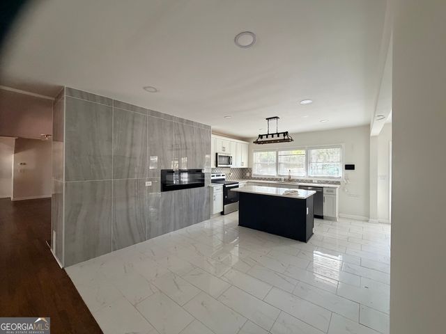 2340 Highview Road SW, Atlanta, GA 30311