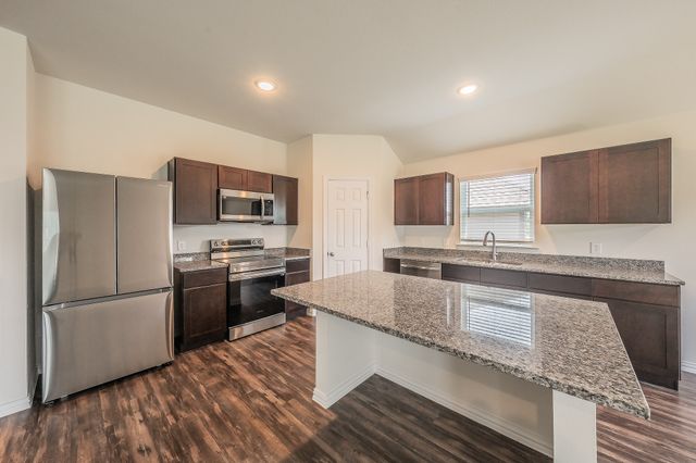 433 Rose Avenue, Cleburne, TX 76033