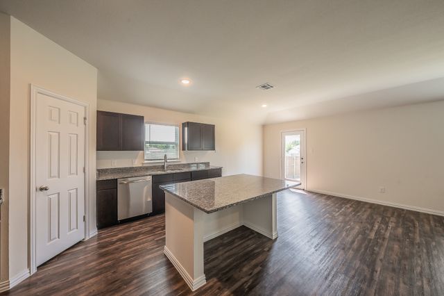433 Rose Avenue, Cleburne, TX 76033