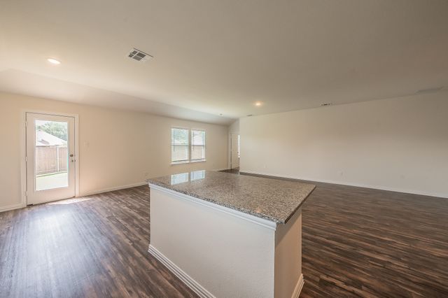 433 Rose Avenue, Cleburne, TX 76033