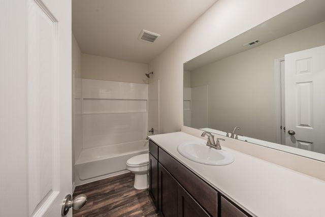 433 Rose Avenue, Cleburne, TX 76033