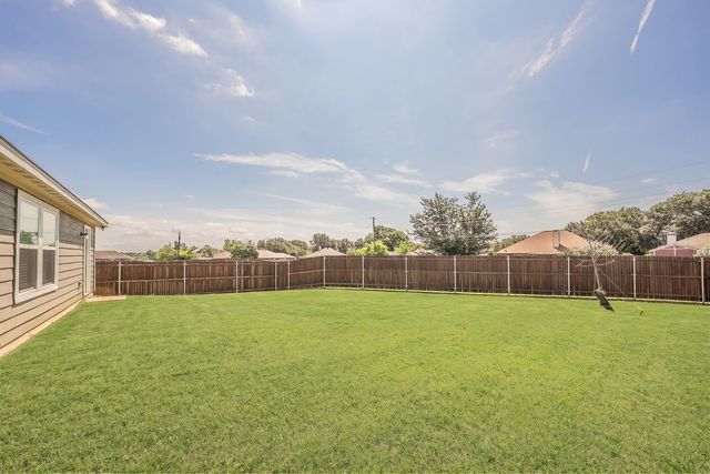 433 Rose Avenue, Cleburne, TX 76033