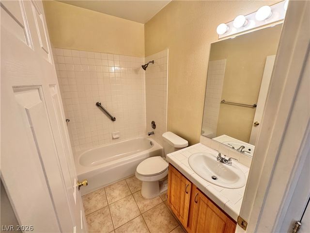 4900 Black Bear Road 204, Las Vegas, NV 89149