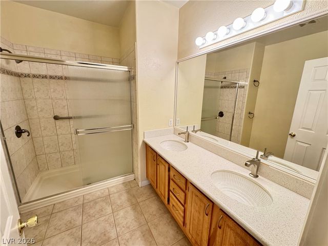 4900 Black Bear Road 204, Las Vegas, NV 89149