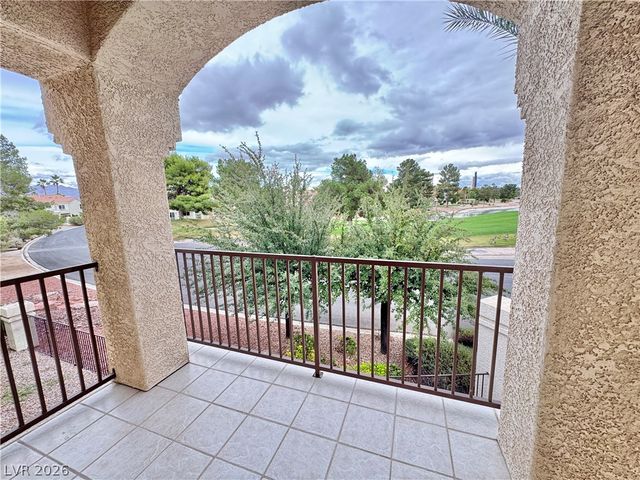 4900 Black Bear Road 204, Las Vegas, NV 89149