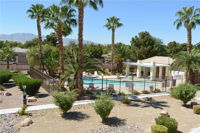 4900 Black Bear Road 204, Las Vegas, NV 89149