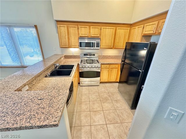 4900 Black Bear Road 204, Las Vegas, NV 89149