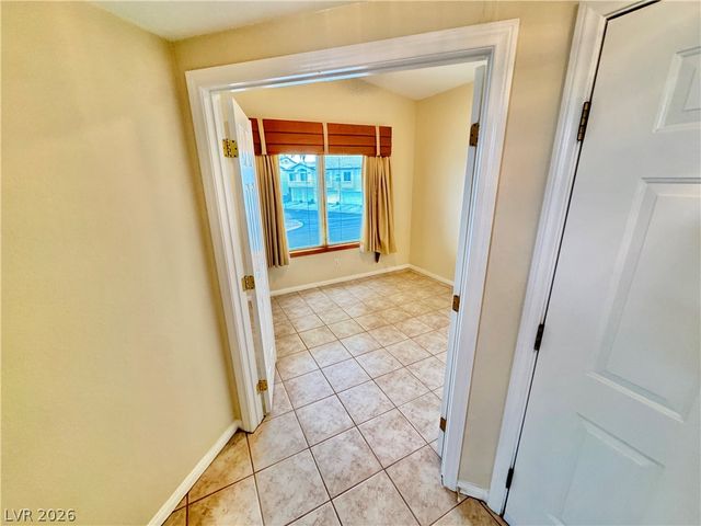 4900 Black Bear Road 204, Las Vegas, NV 89149