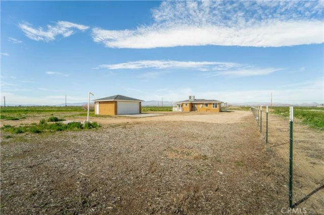 49040 70th West, Lancaster, CA 93536