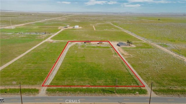49040 70th West, Lancaster, CA 93536