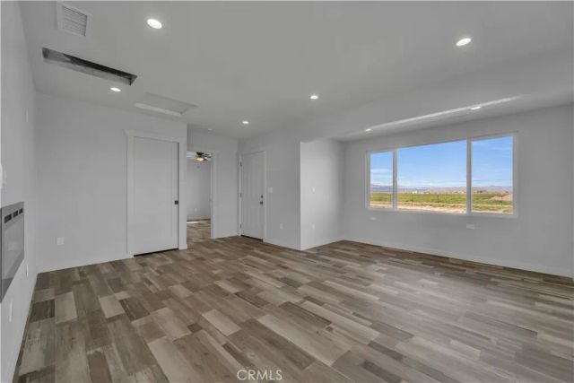 49040 70th West, Lancaster, CA 93536