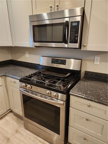 413 S 13th St, Aransas Pass, TX 78336