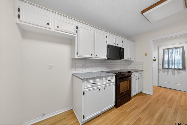 16209 Live Oak Street, Tyler, TX 75707