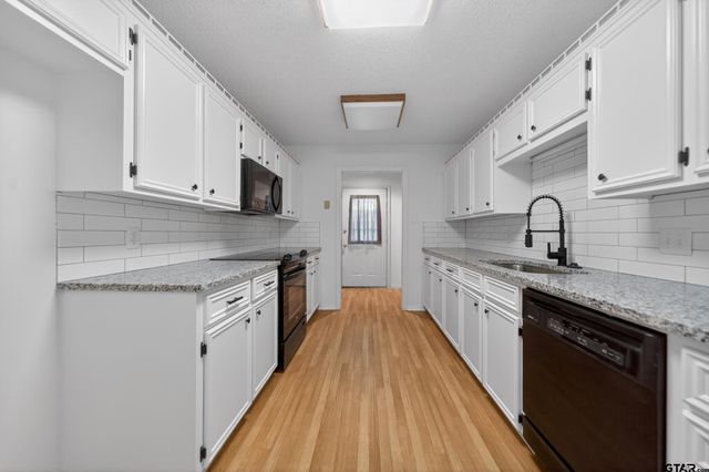 16209 Live Oak Street, Tyler, TX 75707