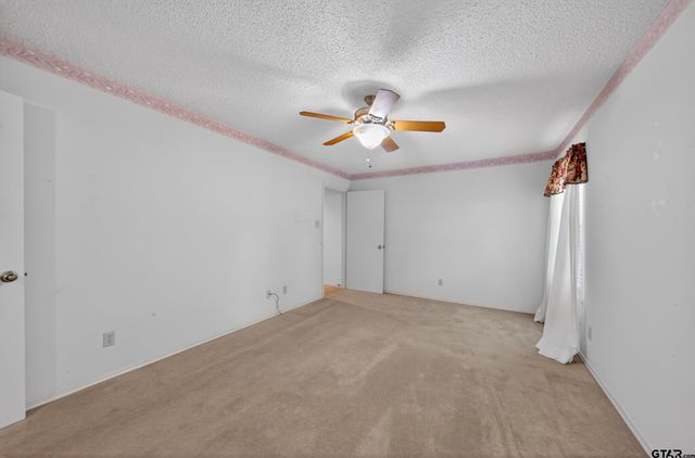 16209 Live Oak Street, Tyler, TX 75707